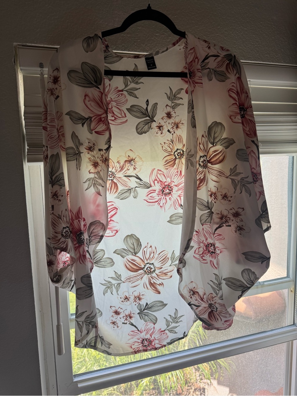 NWOT Emery Rose Floral Sheer Open Kimono - Pink & Cream